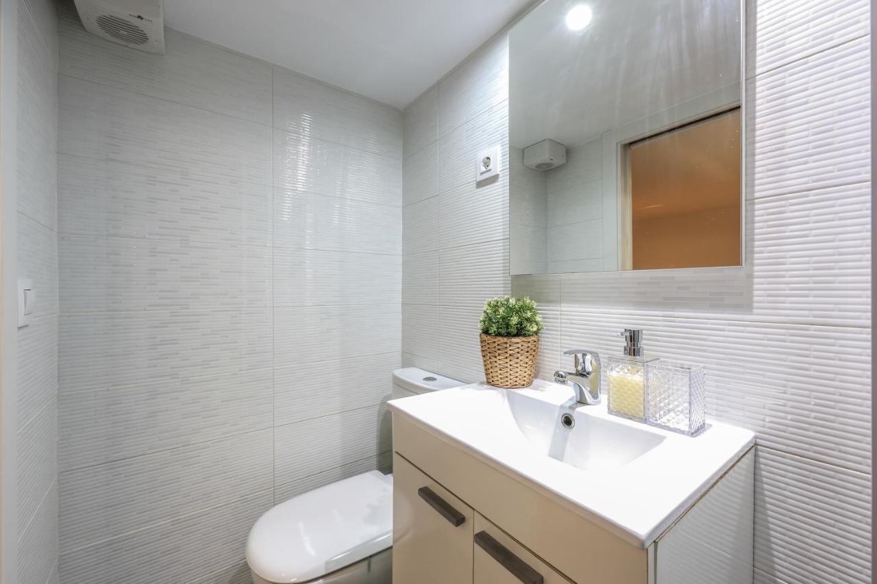 Discover Madrid From Our Cozy Studio Exterior foto