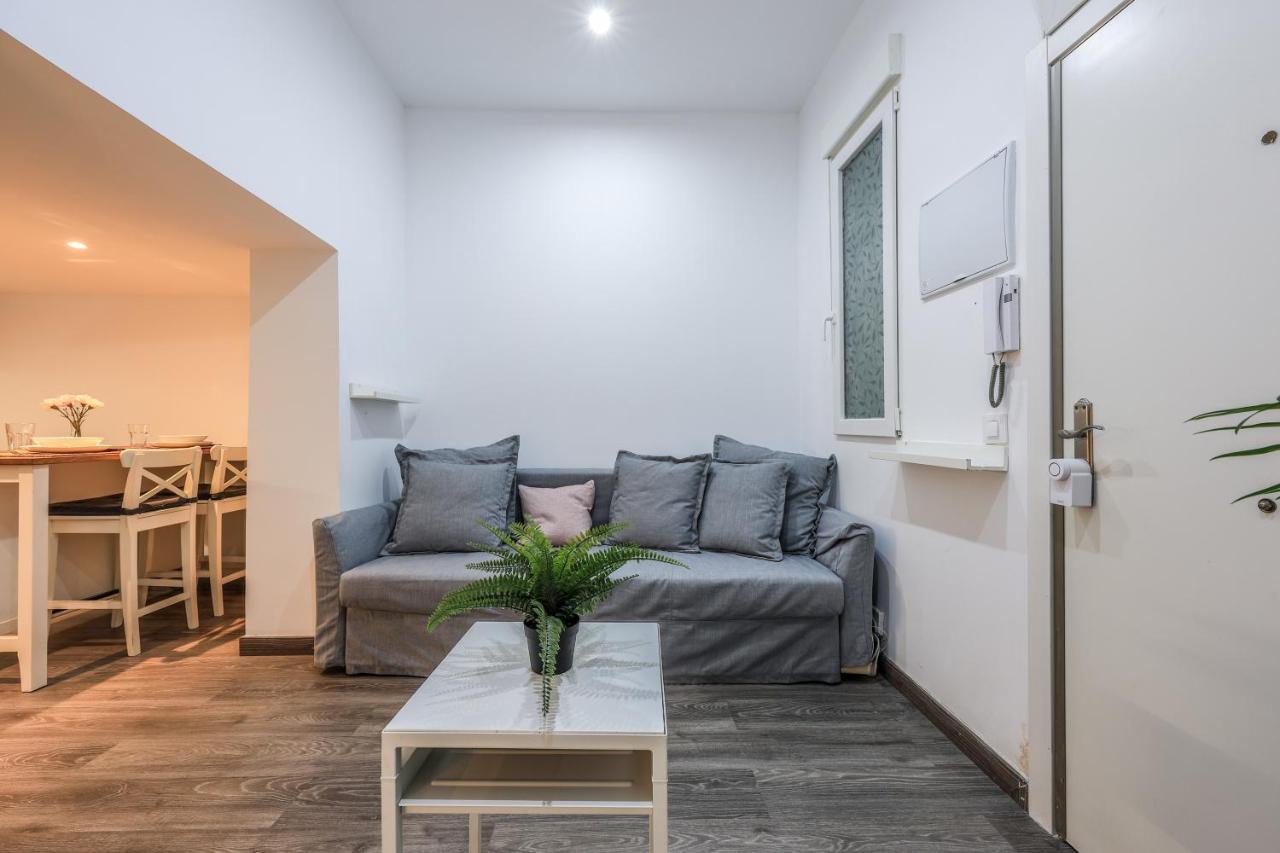 Discover Madrid From Our Cozy Studio Exterior foto